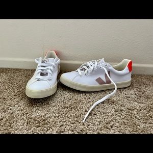 Veja Esplar Vegan Sneakers 6 6.5